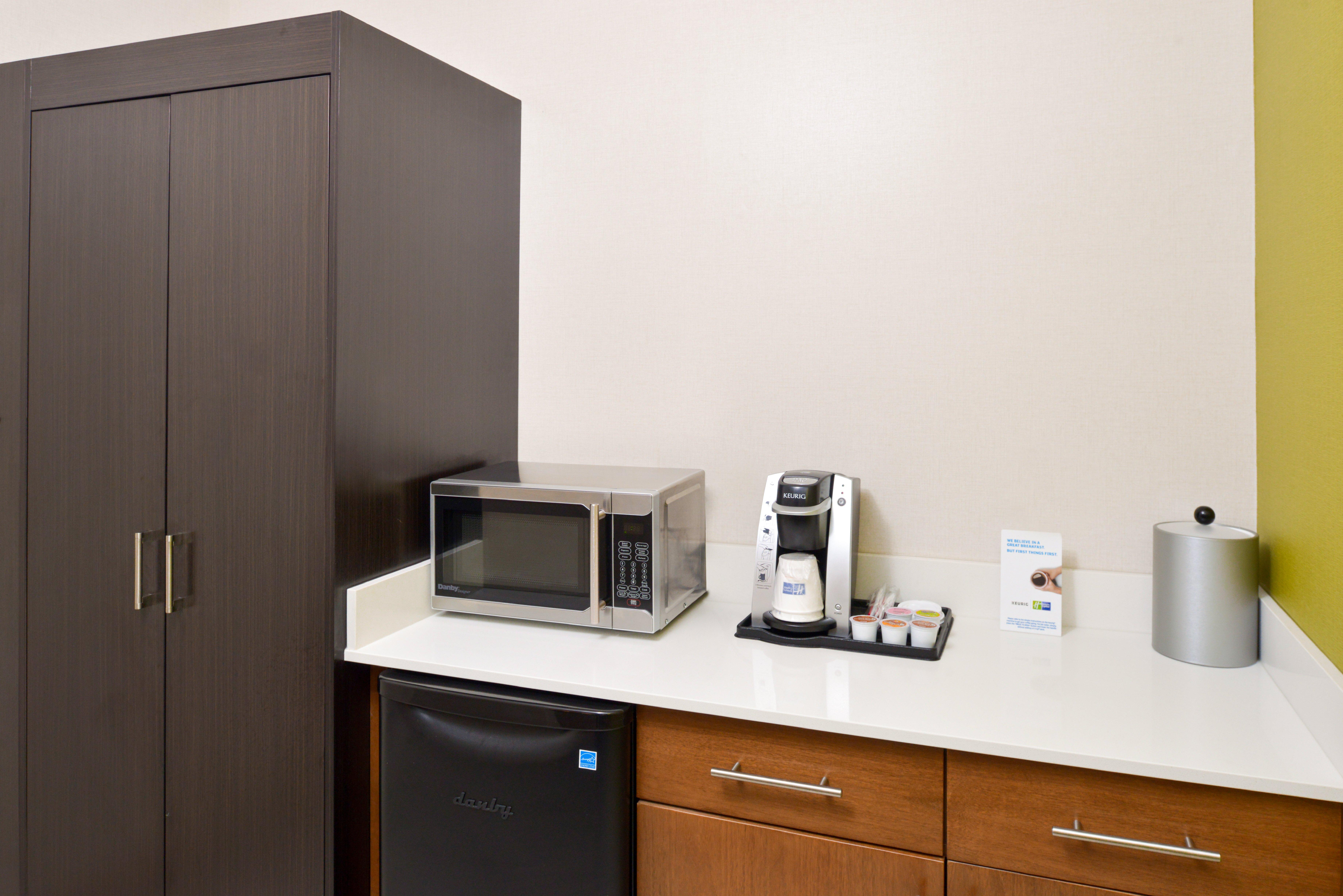 Holiday Inn Express Wixom By Ihg Bagian luar foto