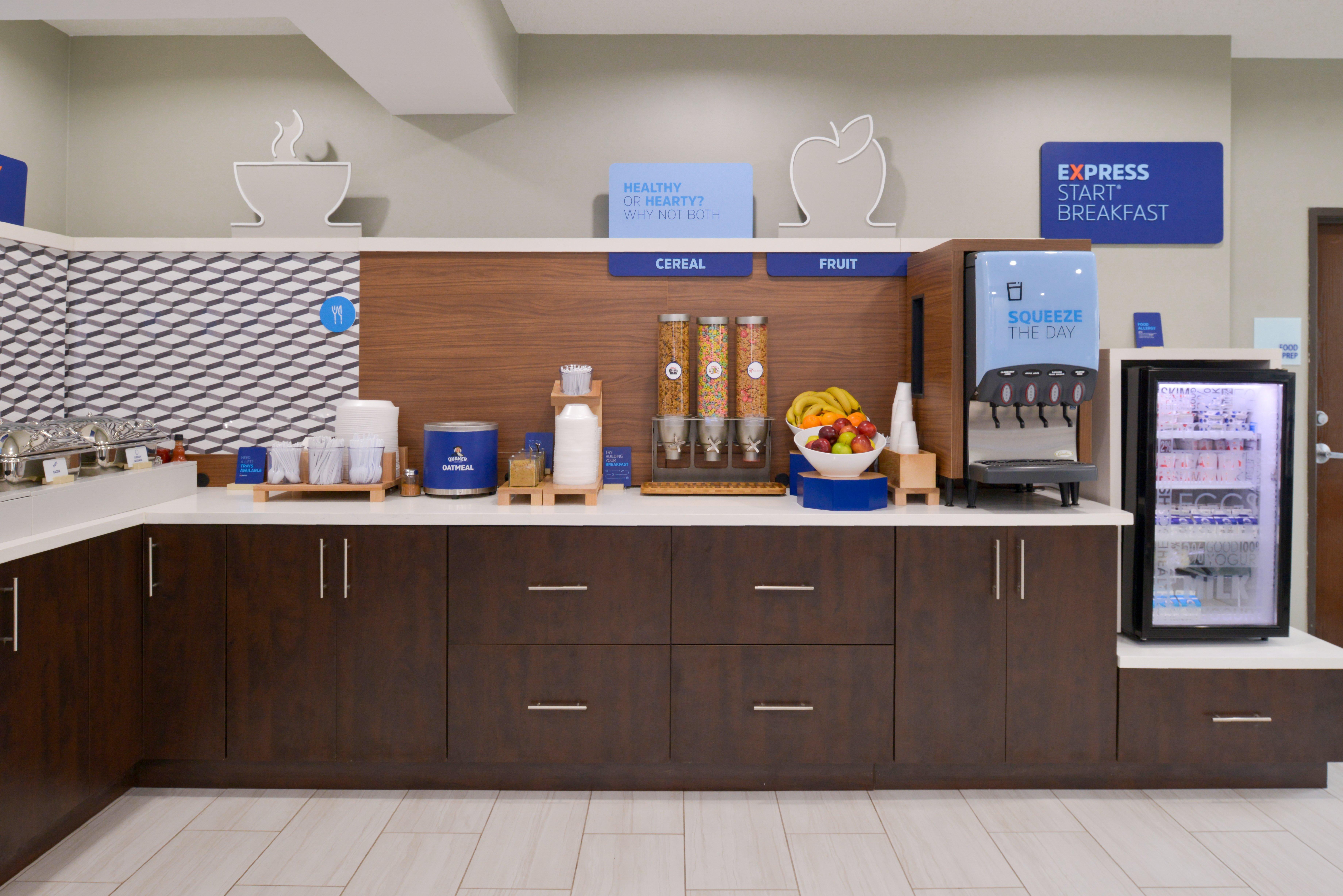 Holiday Inn Express Wixom By Ihg Bagian luar foto