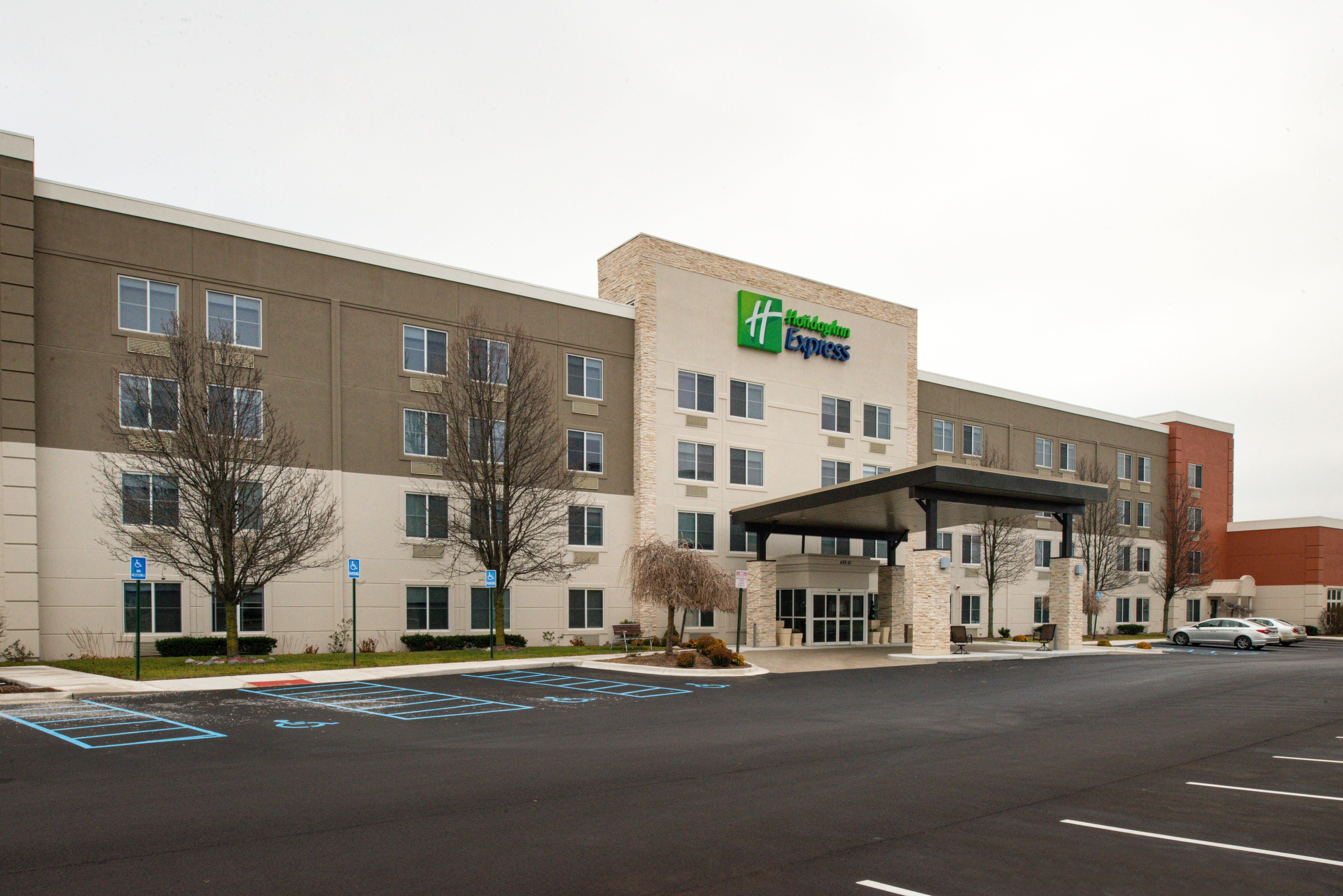 Holiday Inn Express Wixom By Ihg Bagian luar foto
