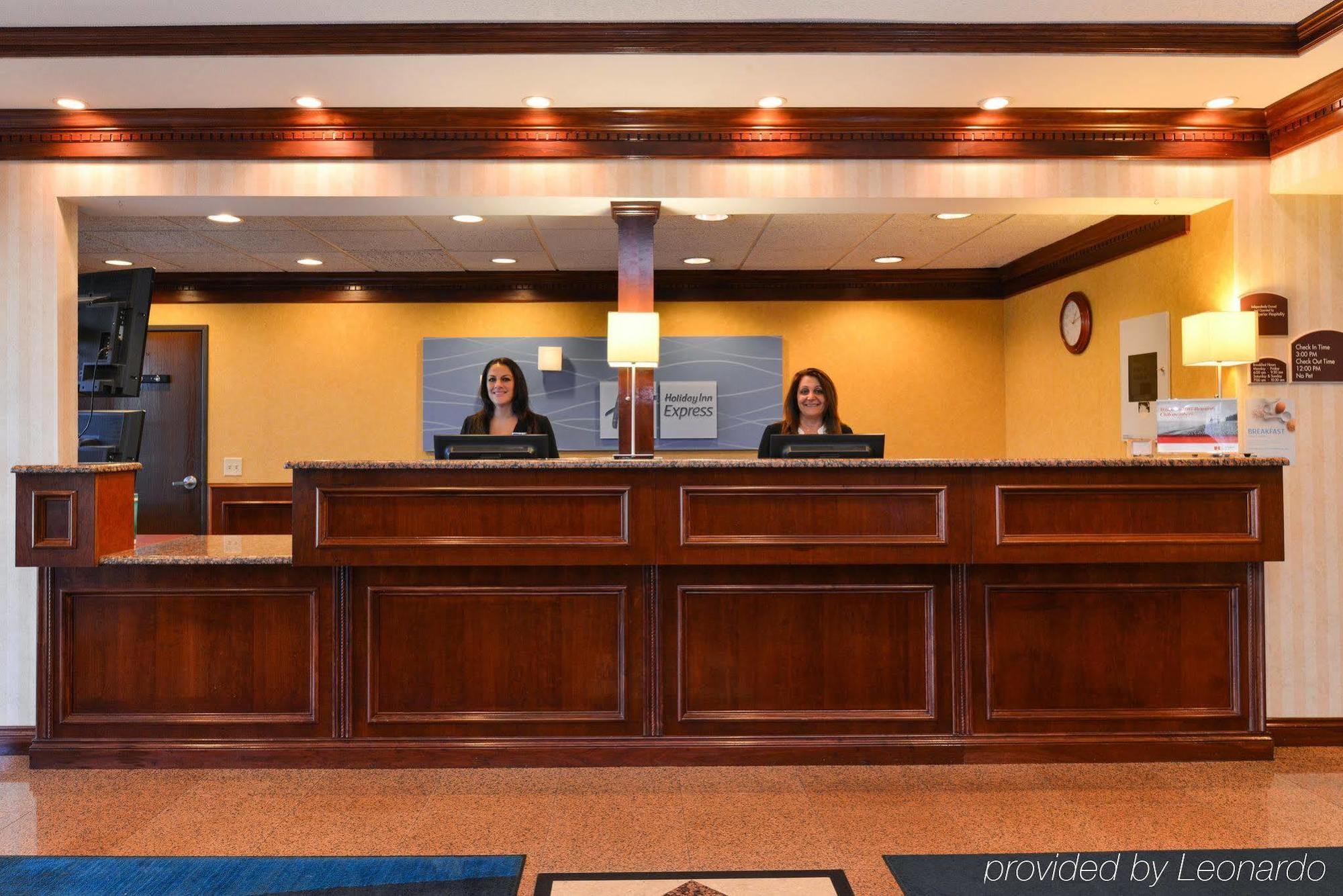 Holiday Inn Express Wixom By Ihg Bagian luar foto