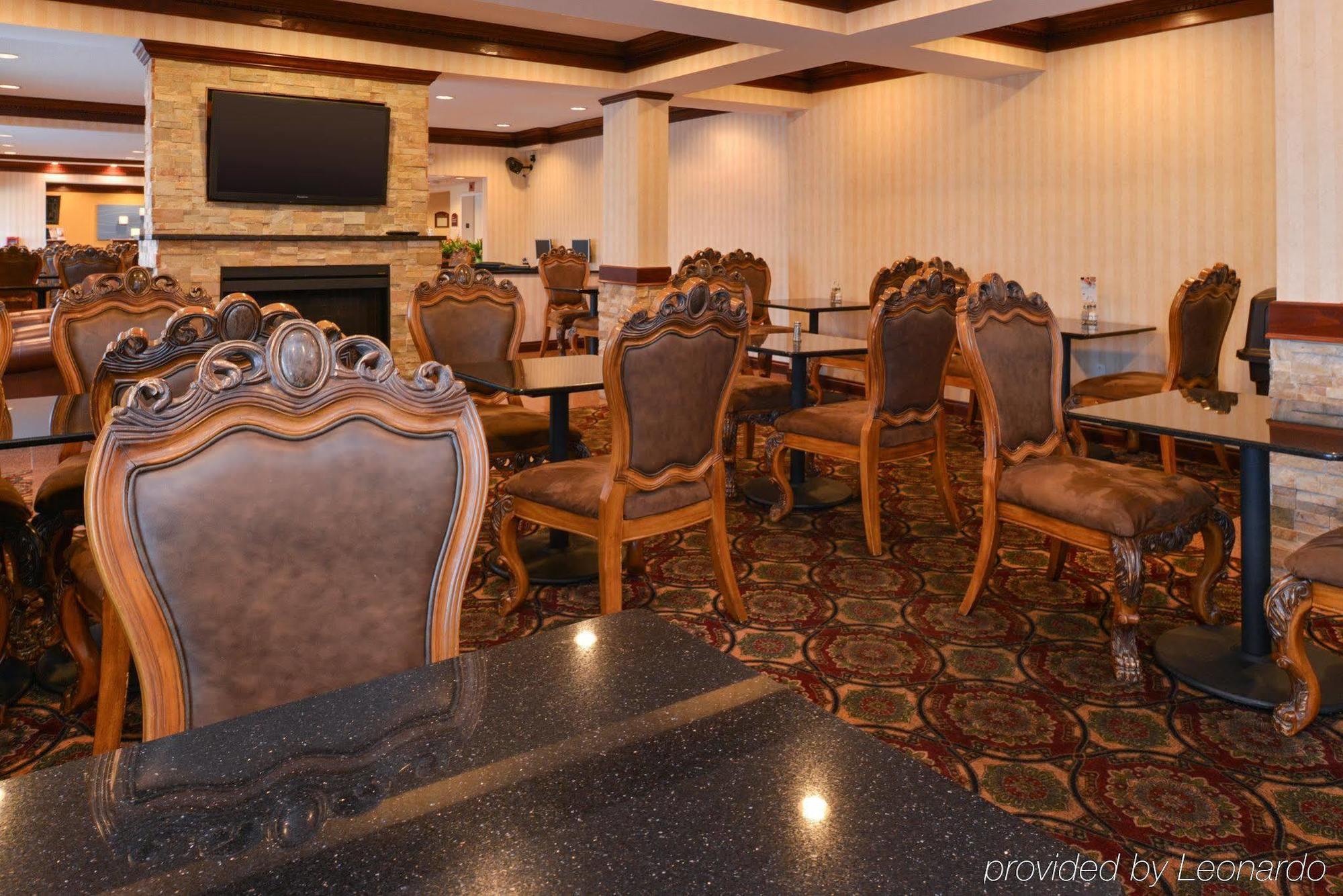 Holiday Inn Express Wixom By Ihg Bagian luar foto