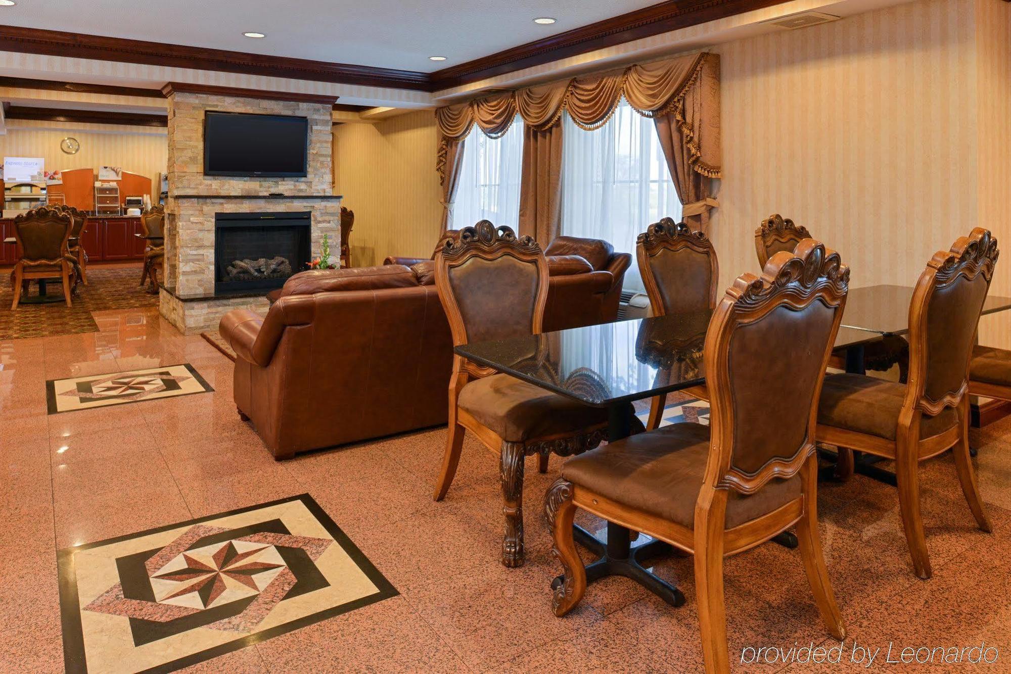 Holiday Inn Express Wixom By Ihg Bagian luar foto