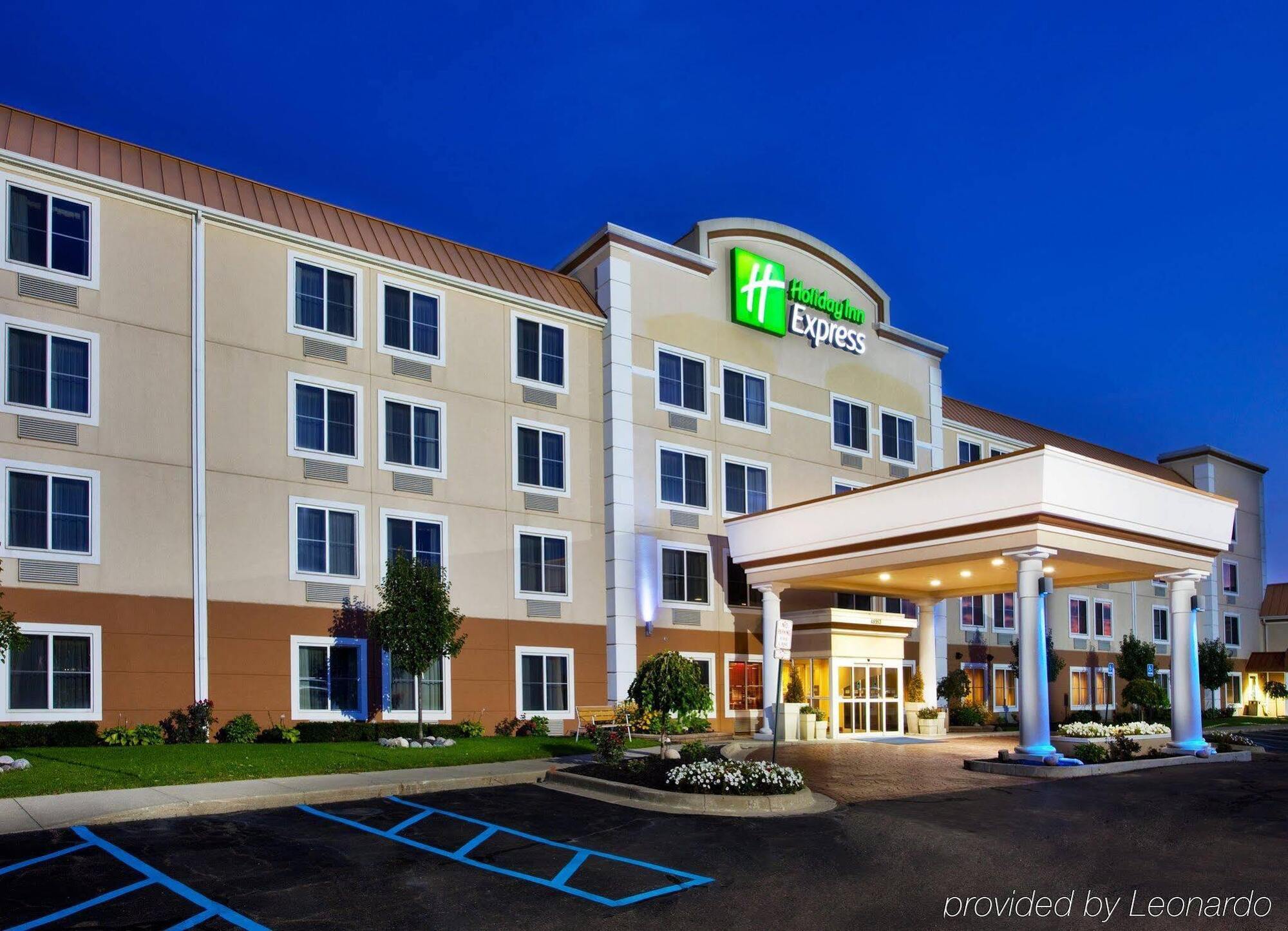 Holiday Inn Express Wixom By Ihg Bagian luar foto